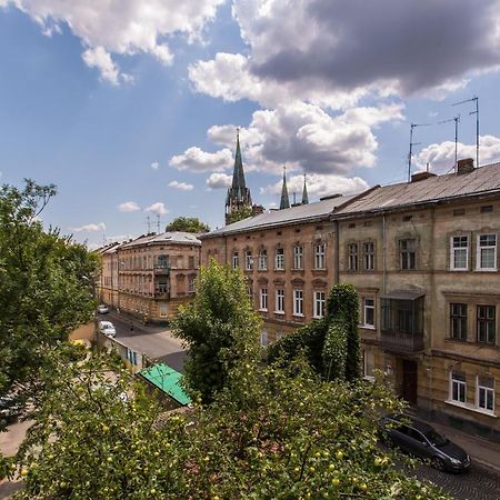 1 Квартира Возле Ж/Д Вокзала, 15 Минут От Центра Leópolis Exterior foto